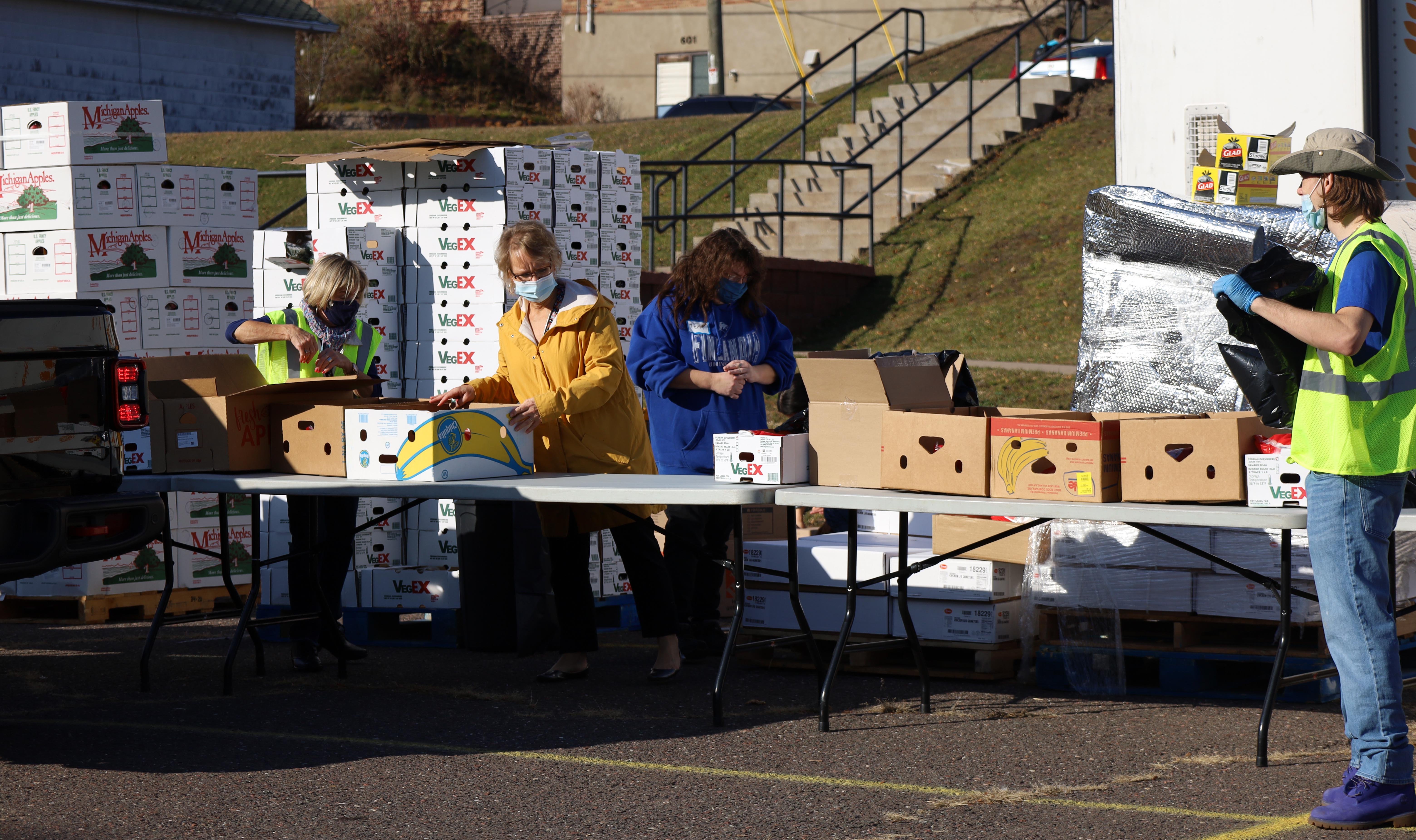Mobile Food Pantry at FinnU